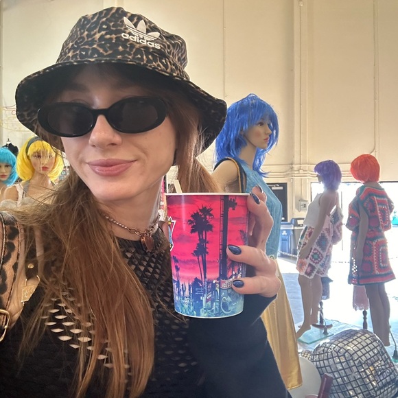 Meet your Posher, Mama - Picture 1 of 1